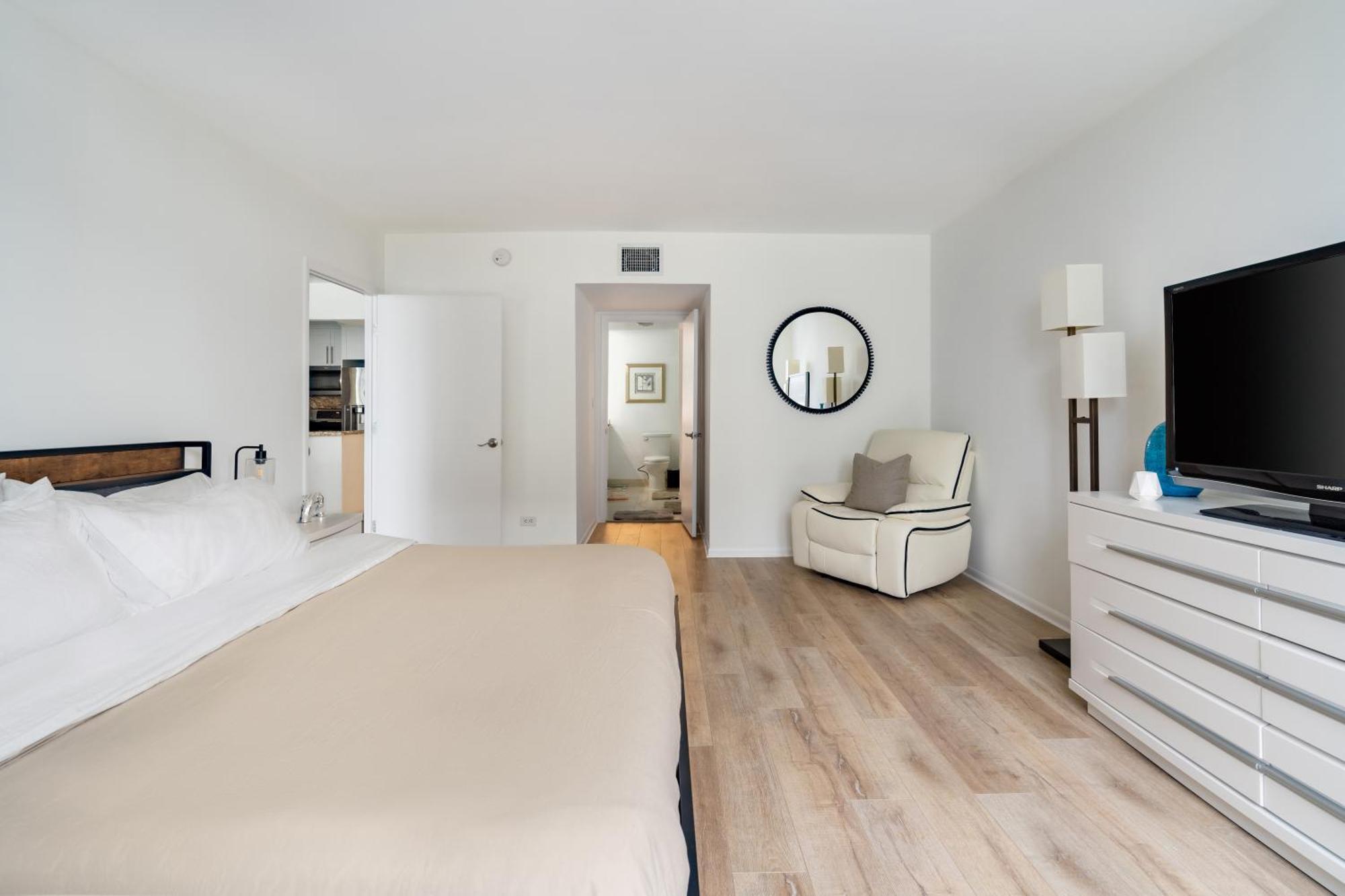 1 Bedroom Private Residence At Roney Palace -804 — Photos 1